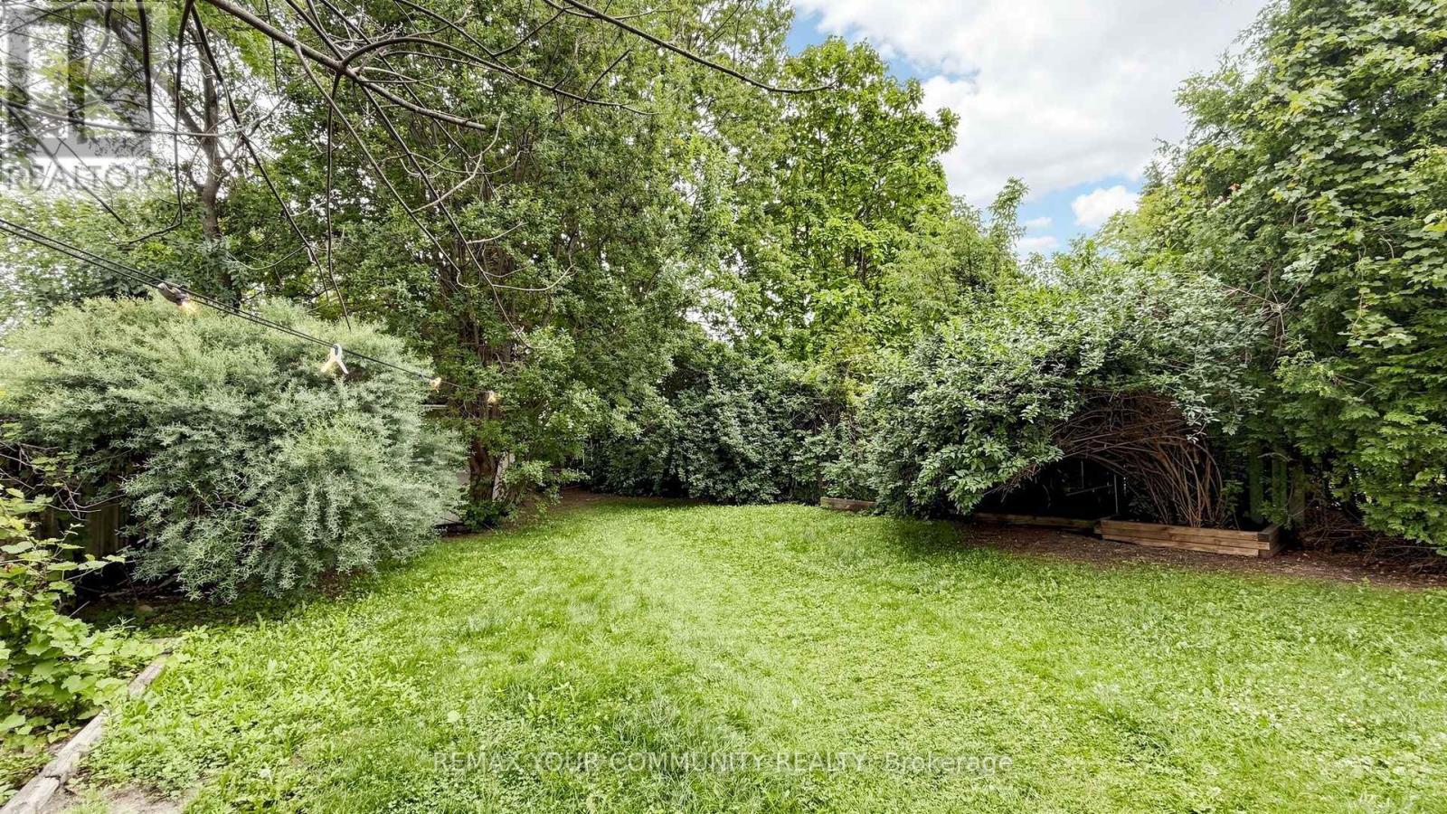 276 CURREY CRESCENT - 44