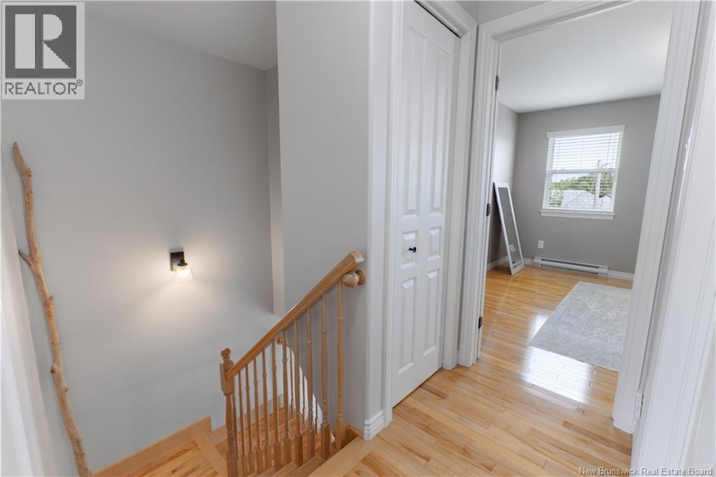 233 Damien - Image 14