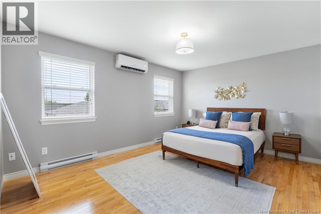 233 Damien - Image 15