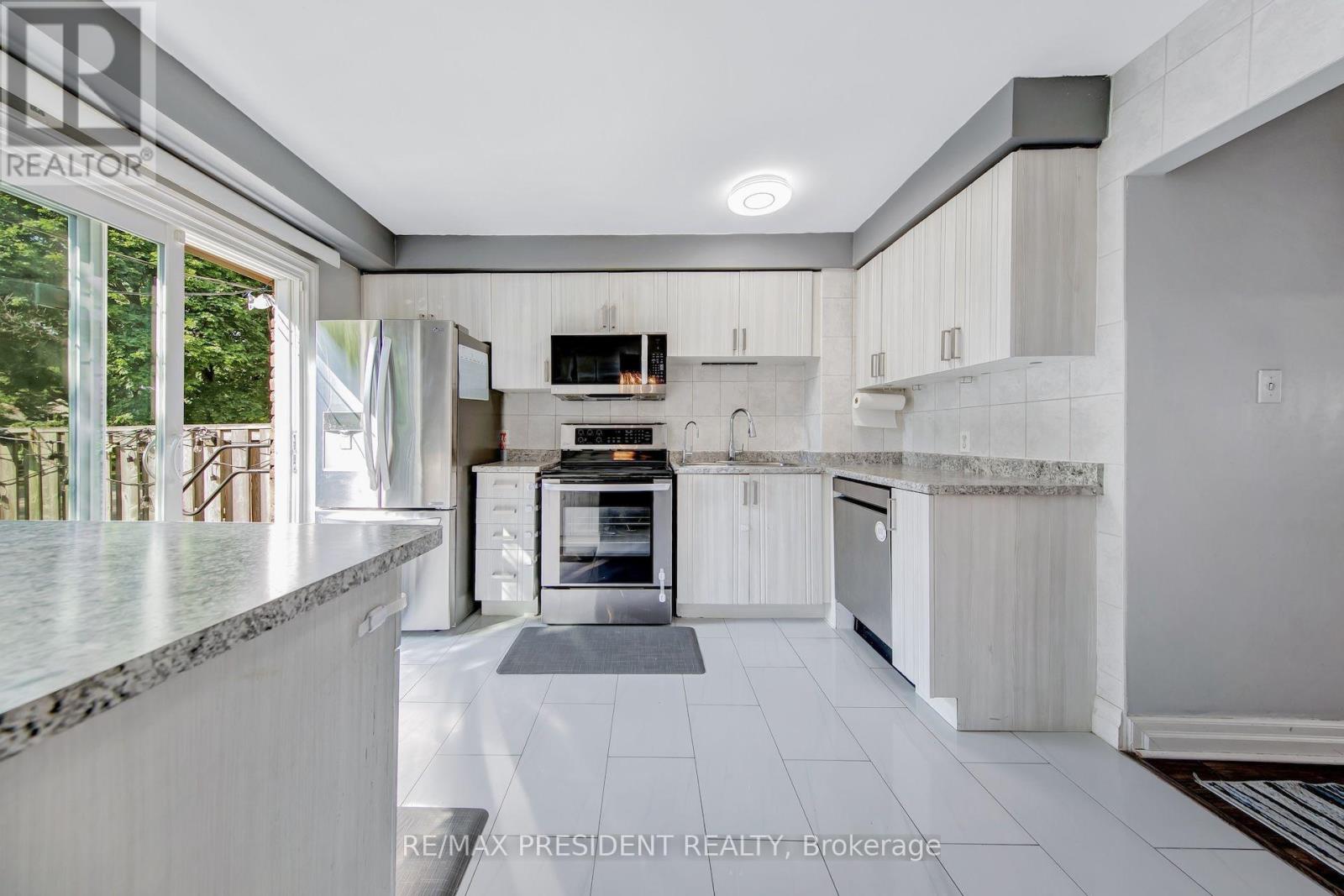 #9 7080 COPENHAGEN ROAD - Image 9