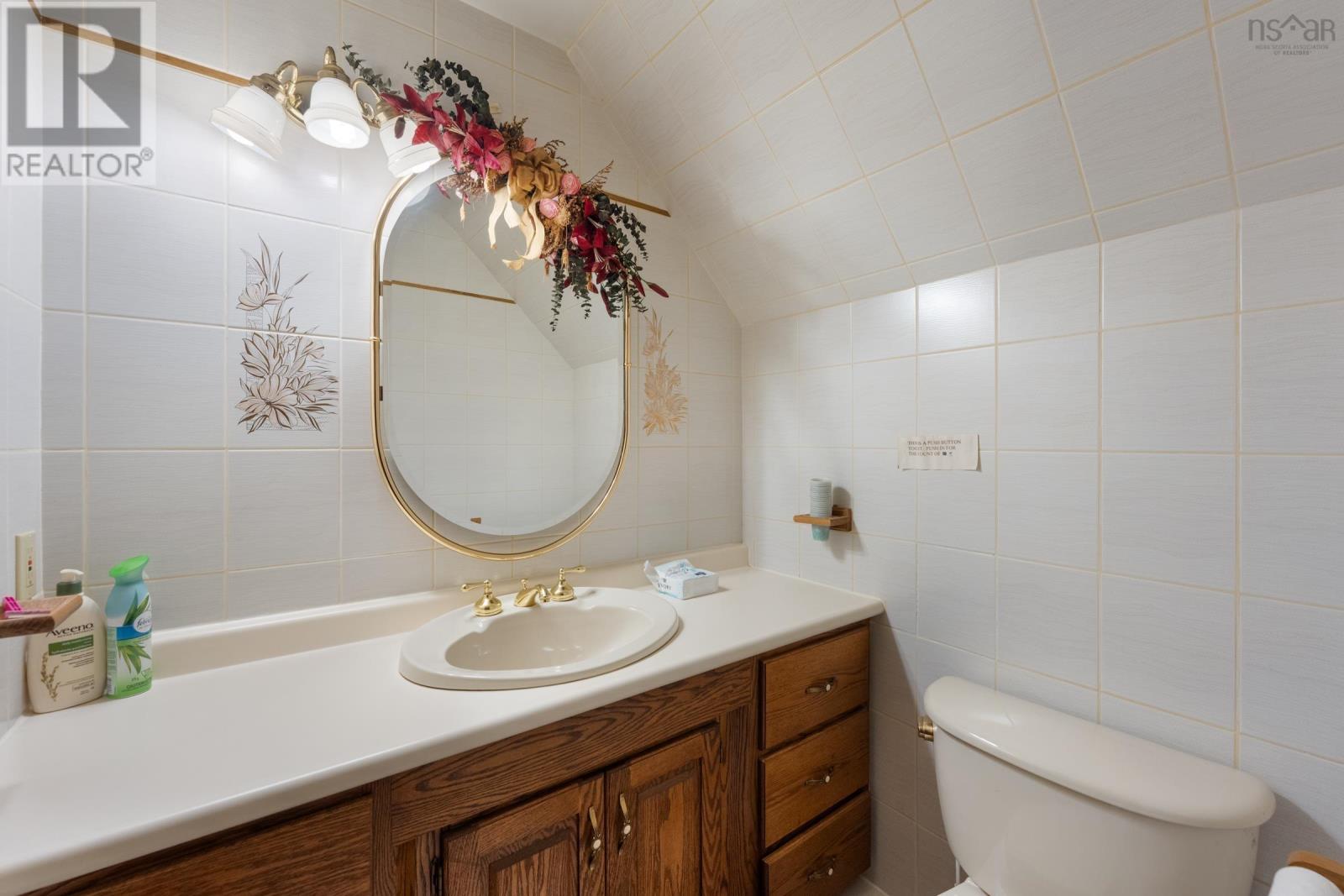 183 New Russell Road - 45