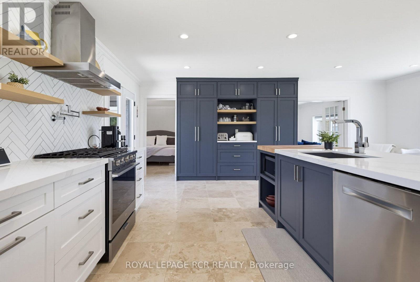 13 MCDOWELL STREET - Image 17