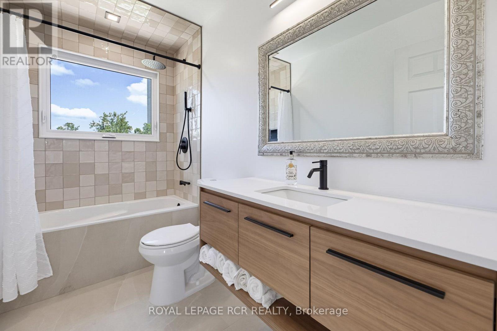 13 MCDOWELL STREET - Image 27