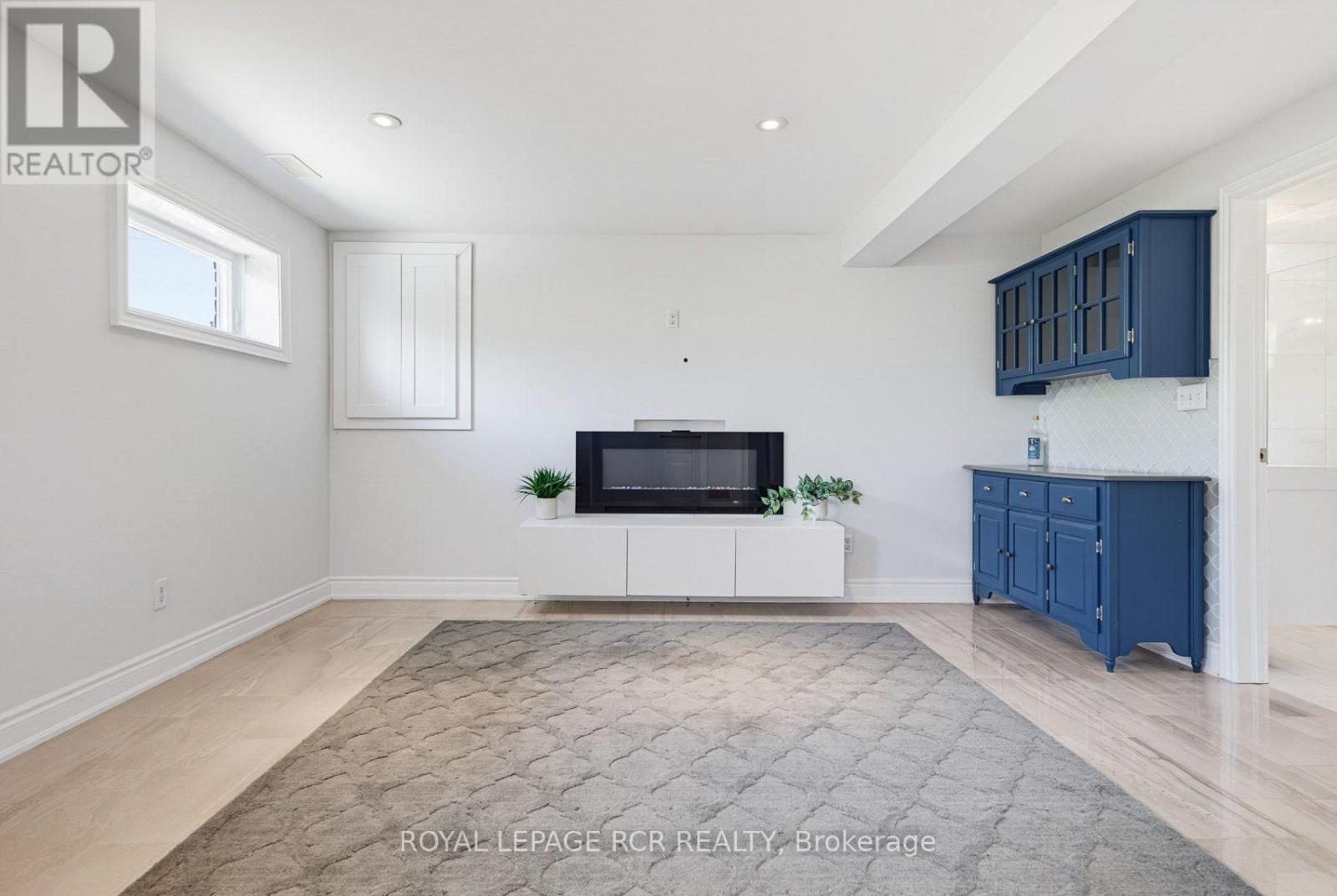13 MCDOWELL STREET - Image 33
