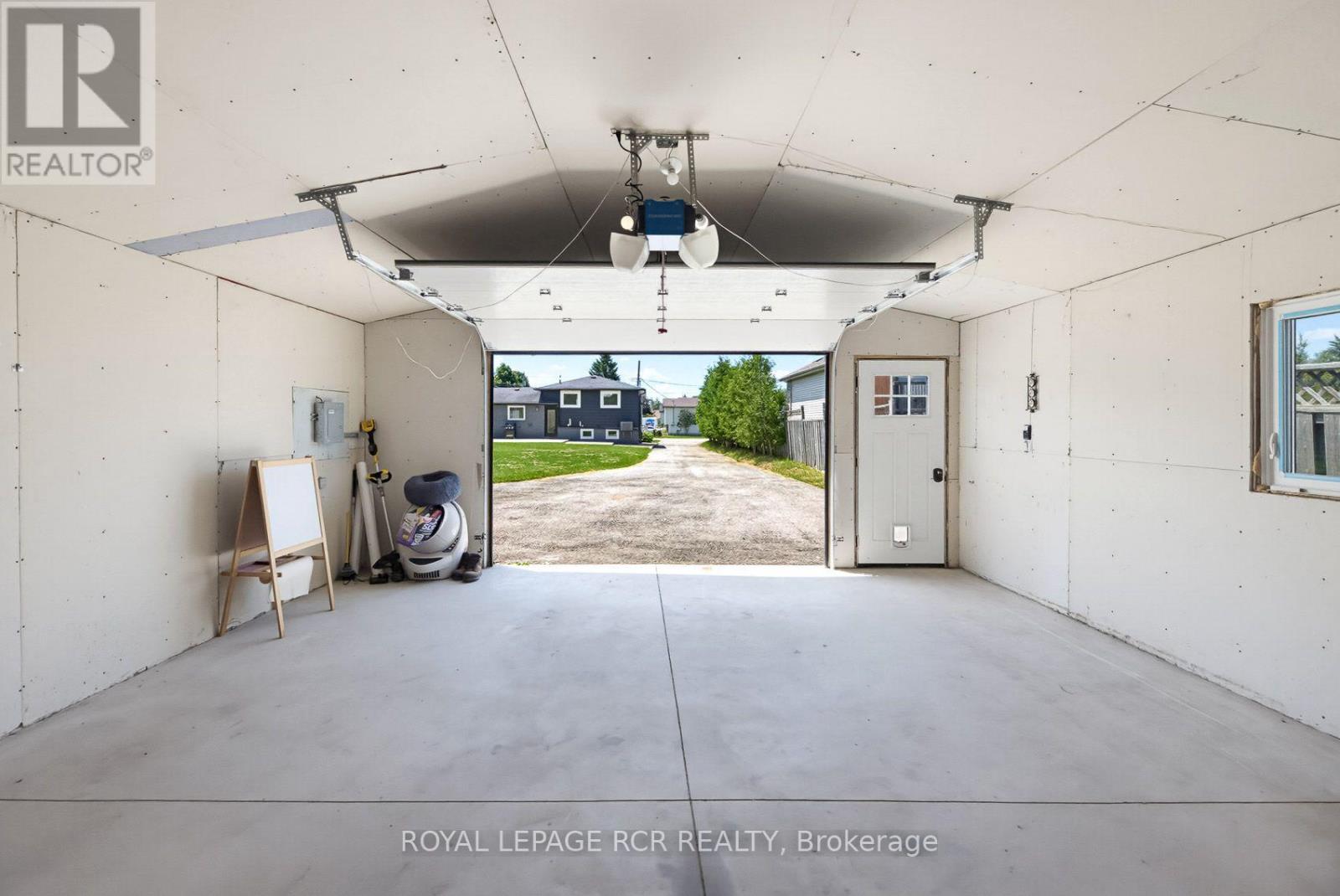 13 MCDOWELL STREET - Image 42