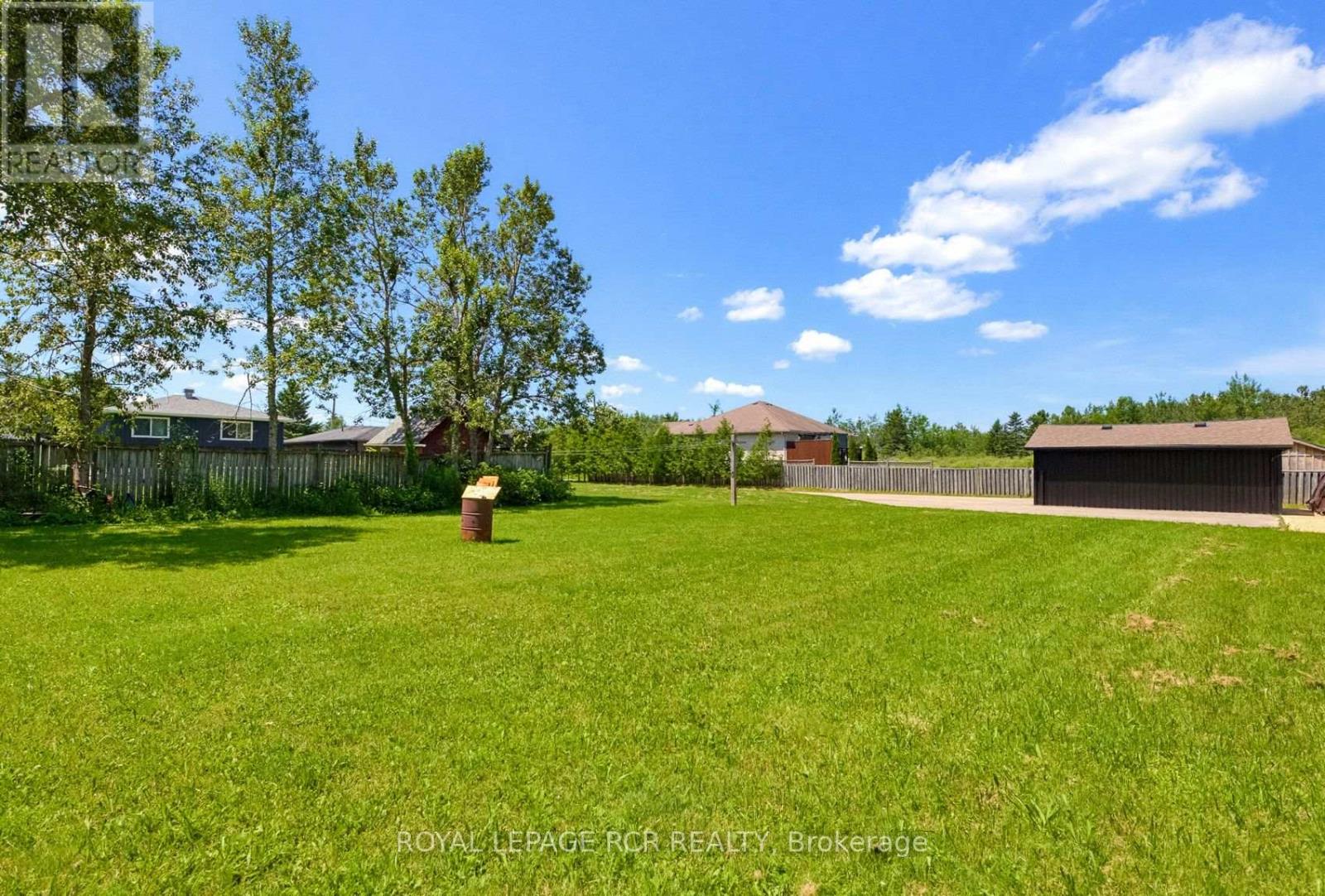 13 MCDOWELL STREET - Image 44