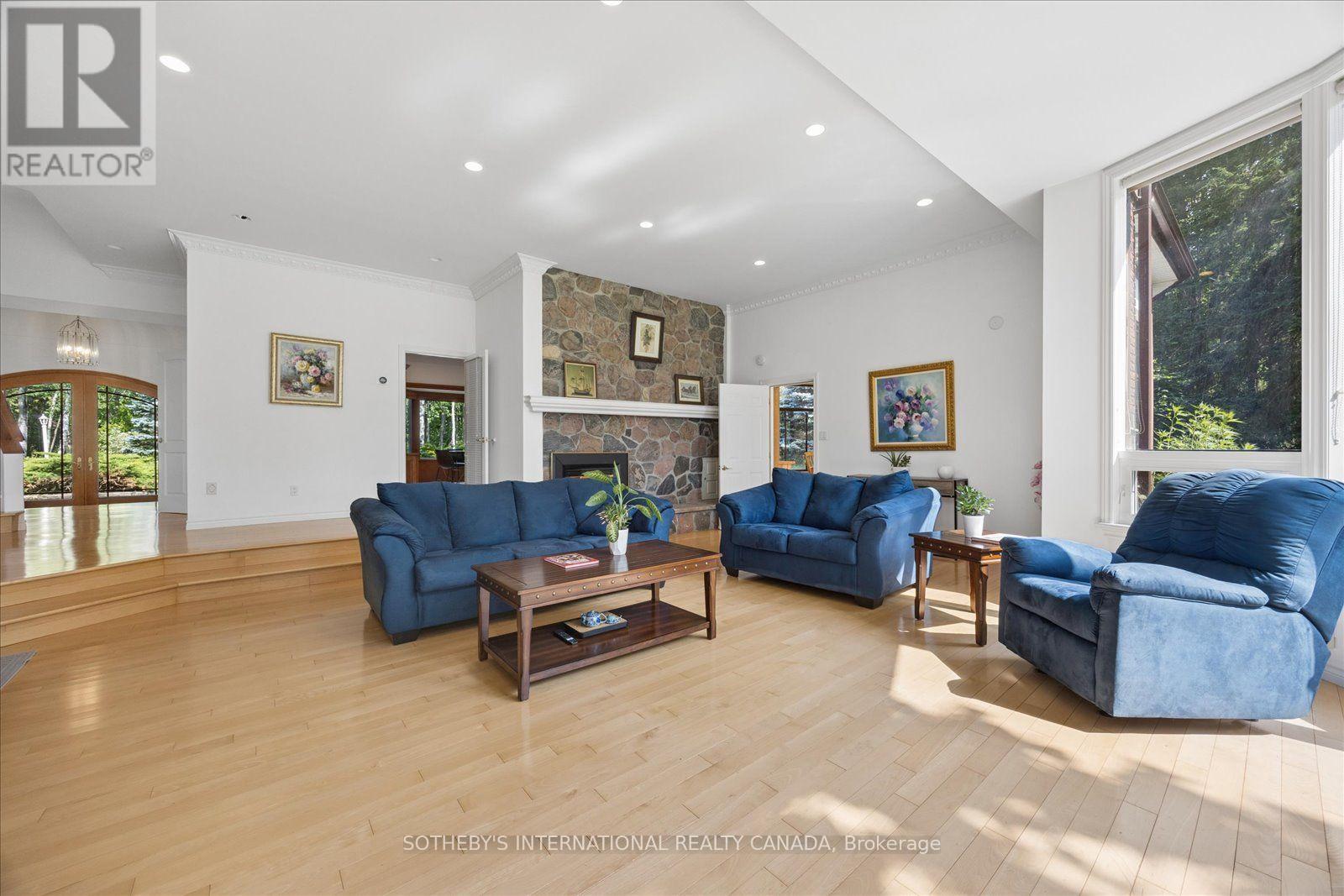 1515 HAWKSWOOD DRIVE - 14