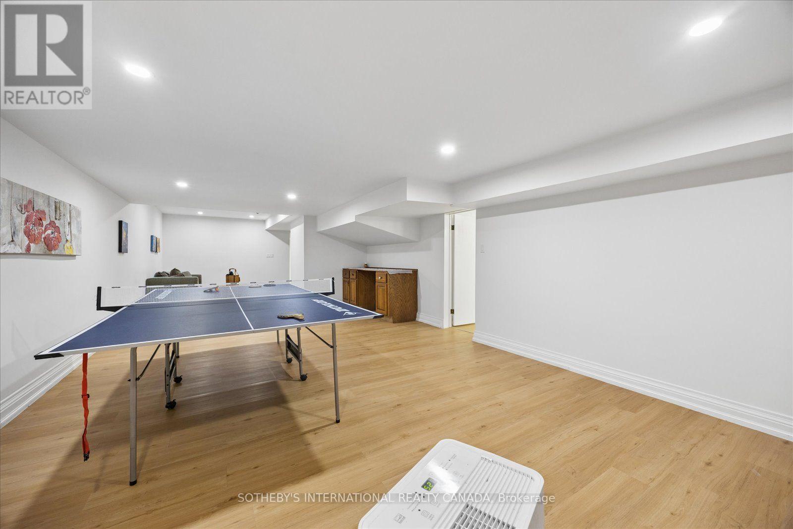 1515 HAWKSWOOD DRIVE - 32