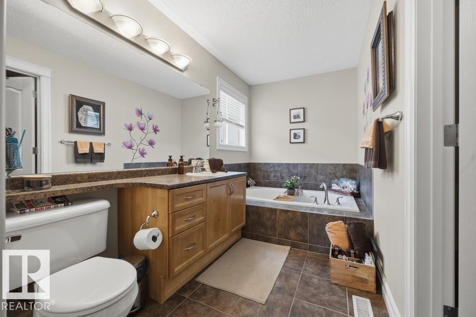 1028 APPLETON PT — photo 47