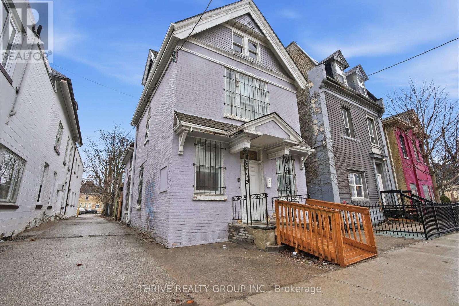 532-538 DUNDAS STREET - 1