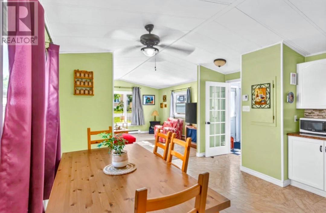 31 Curtiss Avenue - Image 12