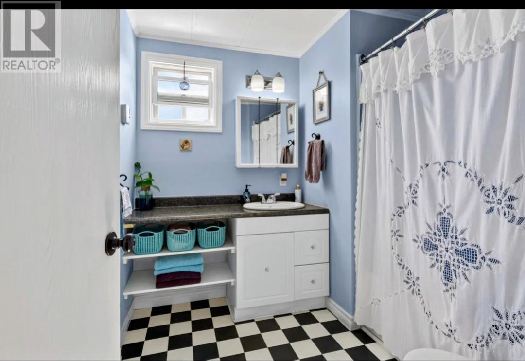 31 Curtiss Avenue - Image 15