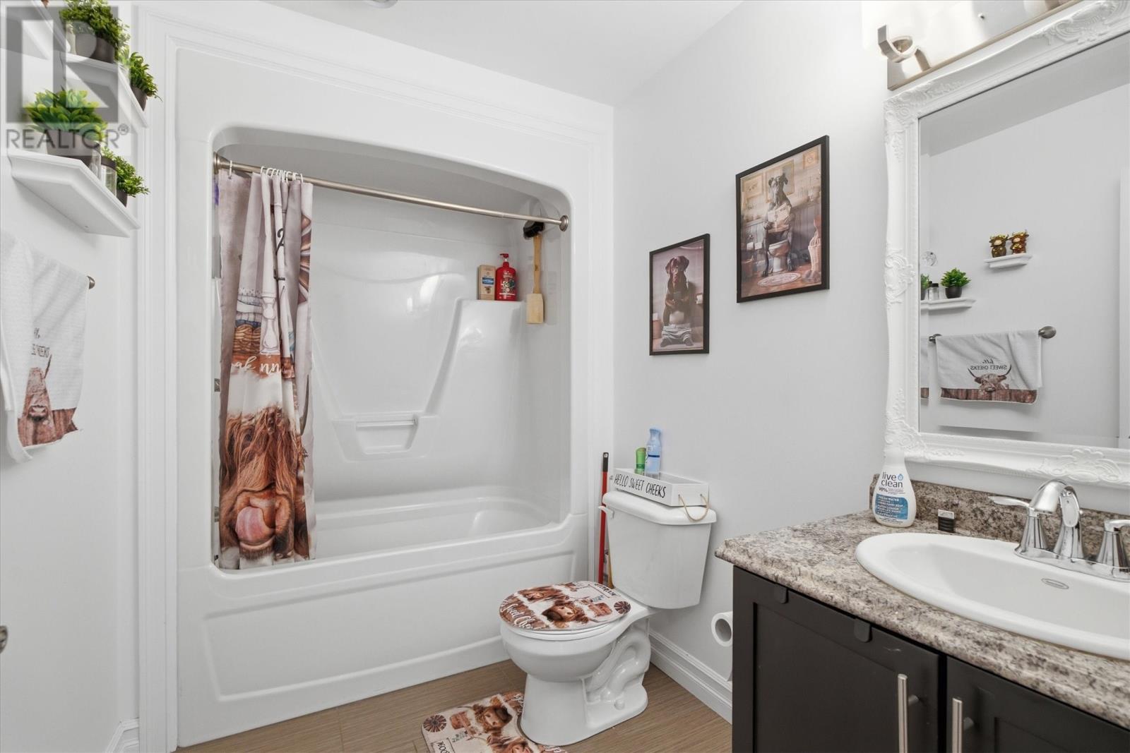 31 Howard Avenue - 14