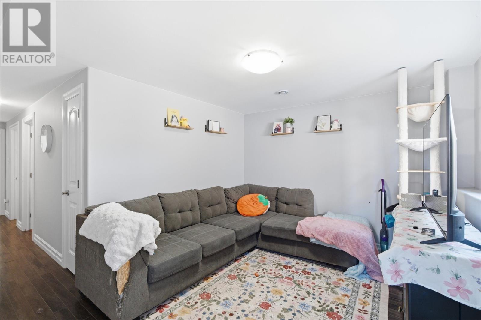 31 Howard Avenue - 22