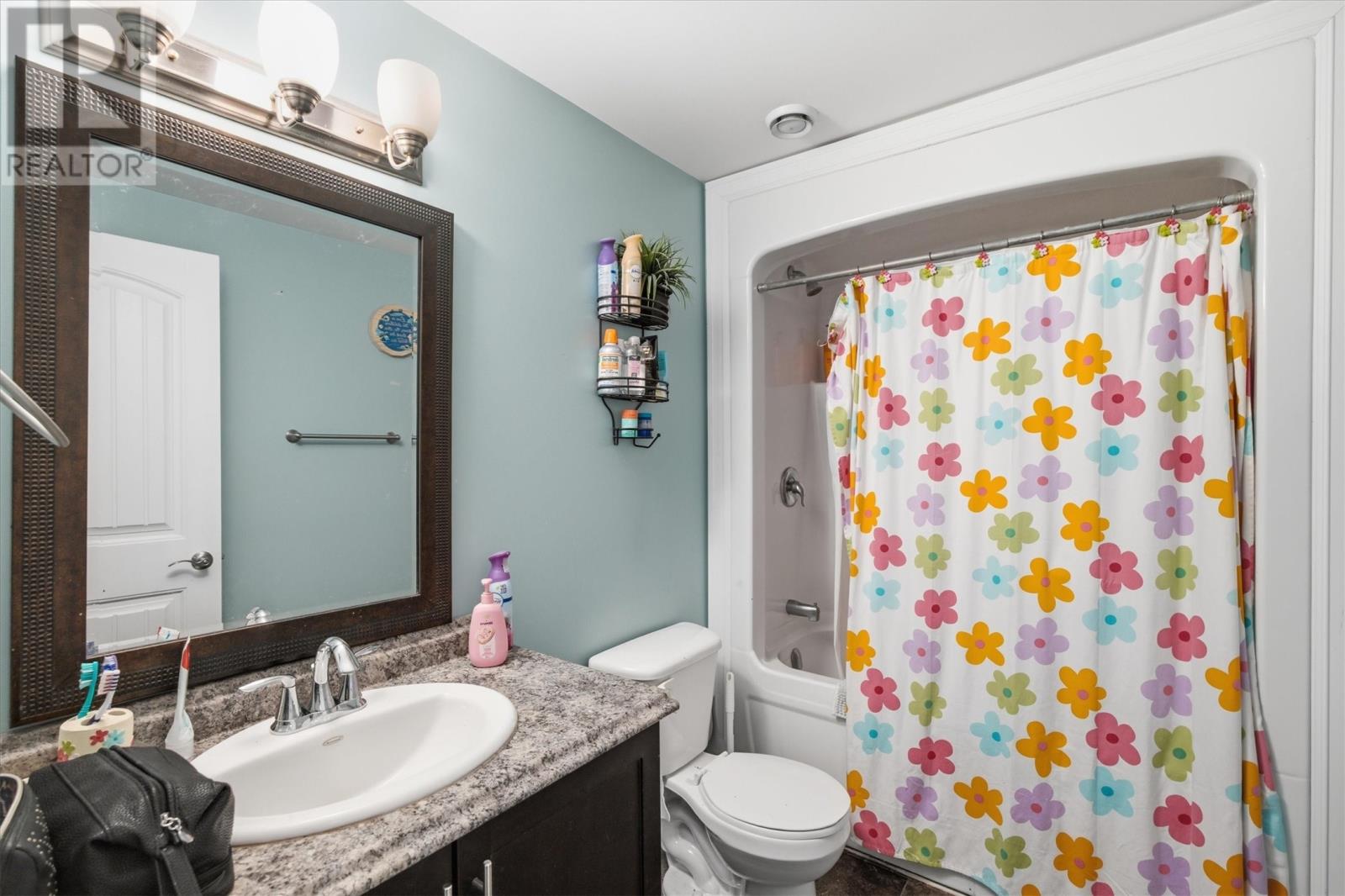 31 Howard Avenue - 24