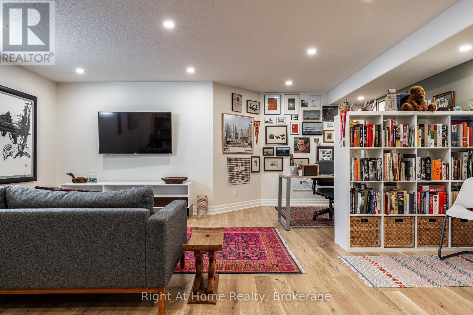 98 ABRAHAM DRIVE - 25