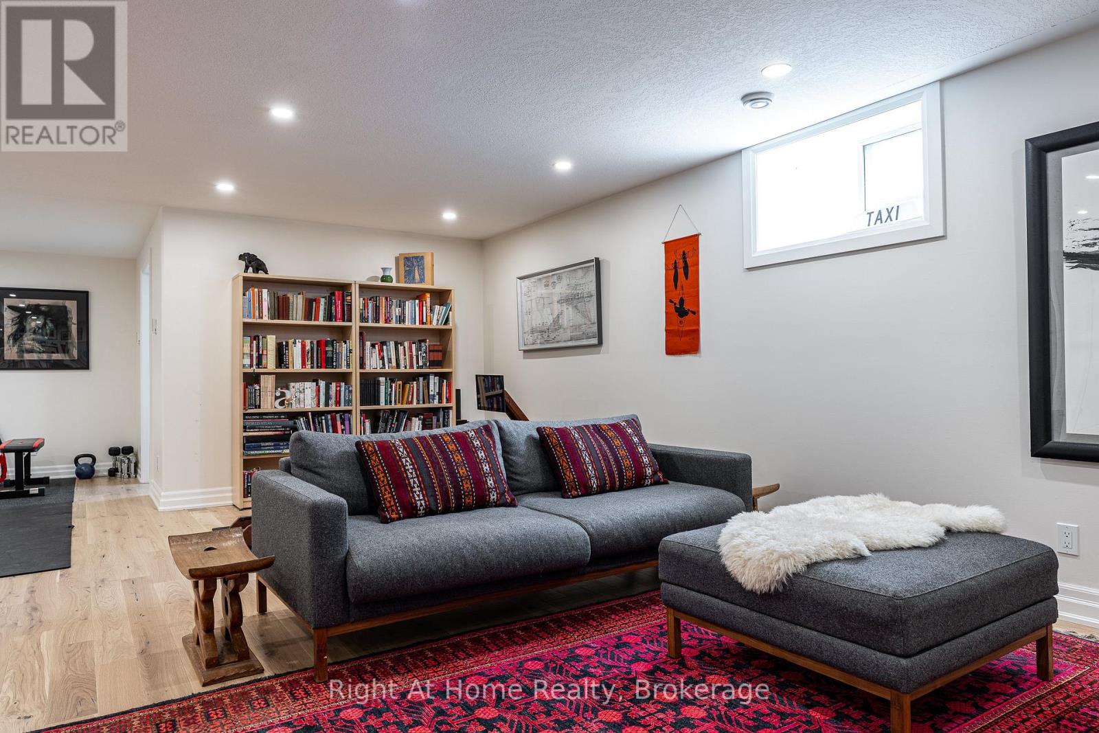 98 ABRAHAM DRIVE - 27