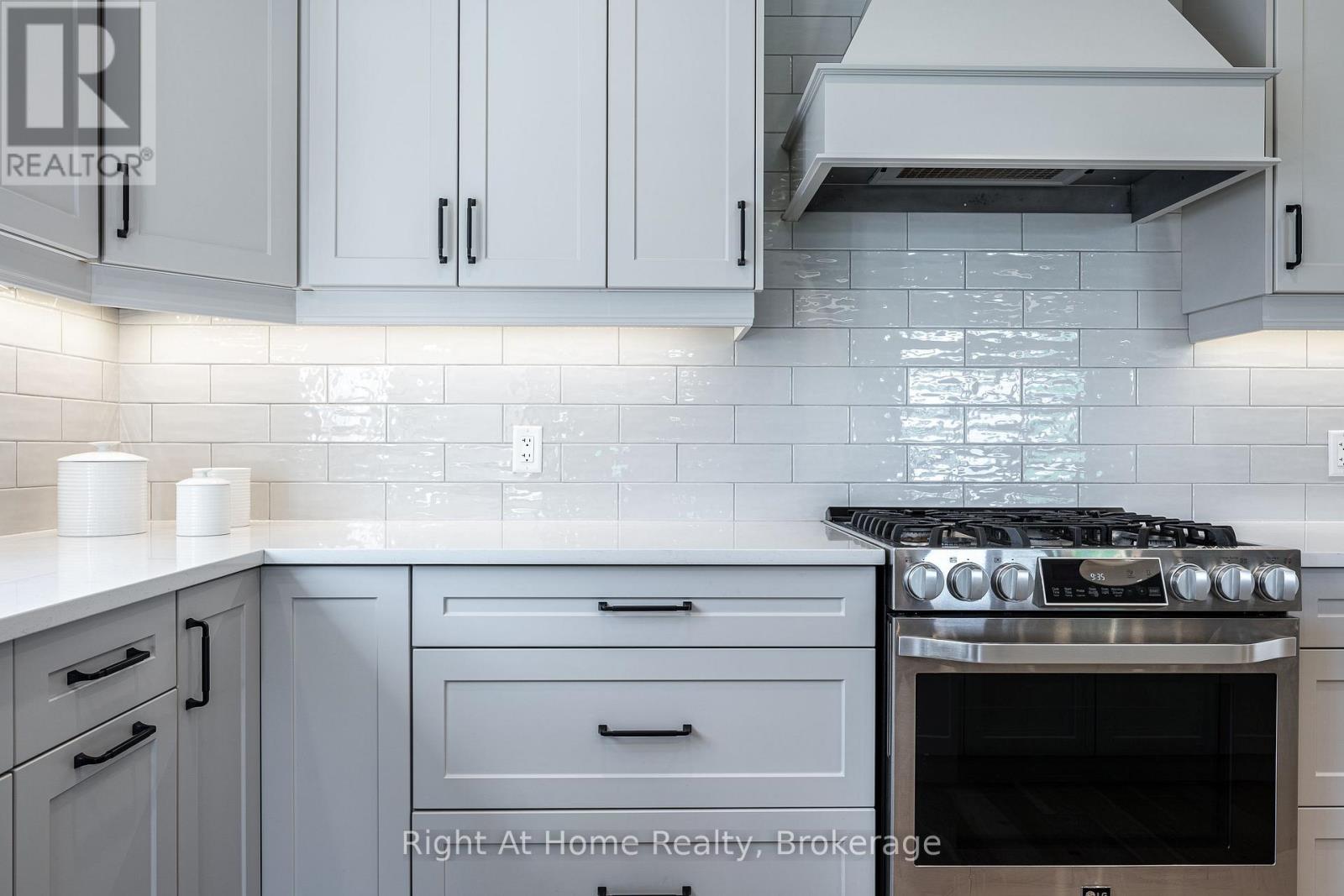 206 ORR STREET - 10