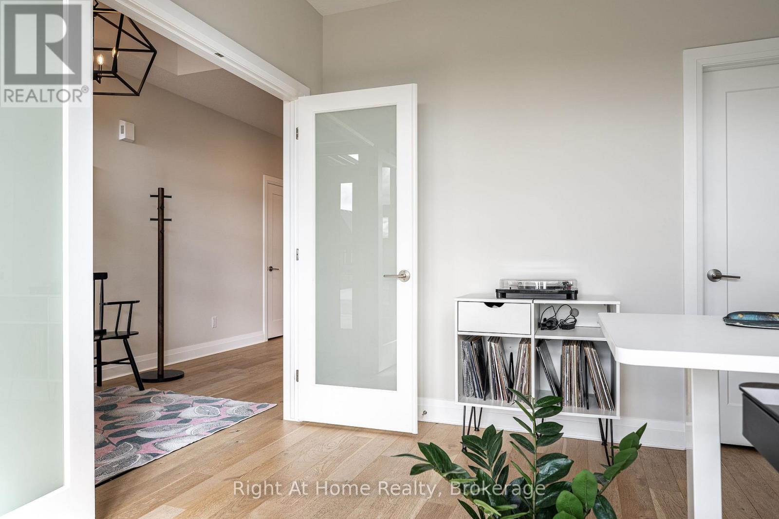 206 ORR STREET - 6