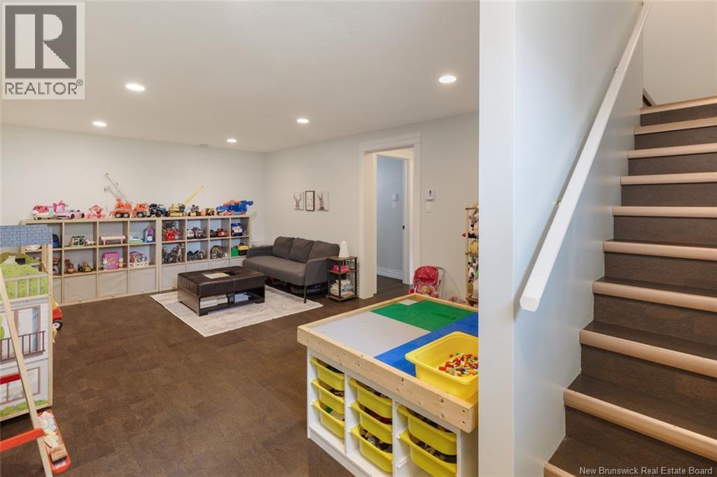 112 Holland Drive - Image 22