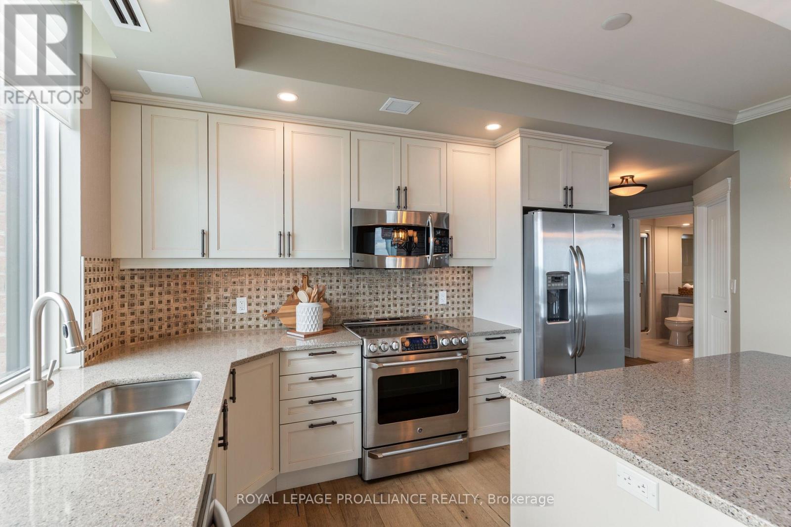 #1602 15 ST ANDREW STREET - 23