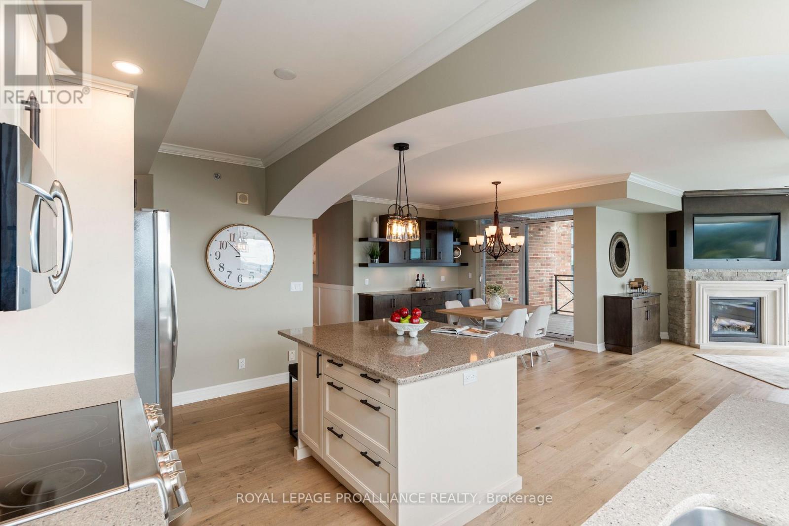 #1602 15 ST ANDREW STREET - 24