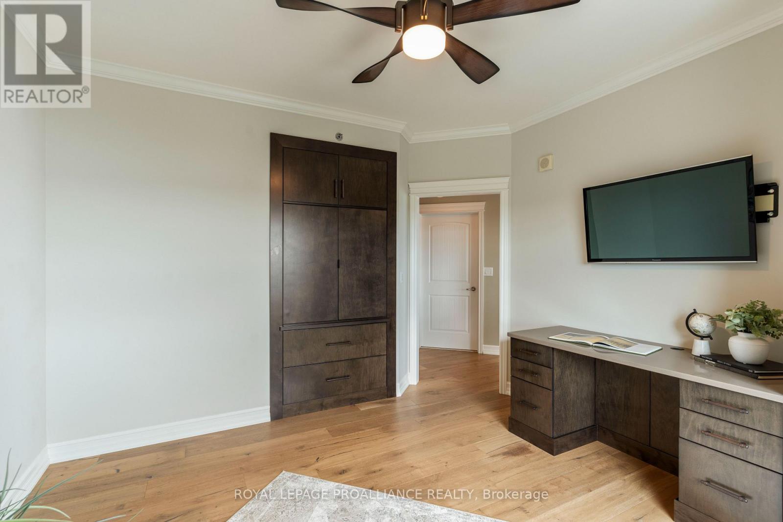 #1602 15 ST ANDREW STREET - 28