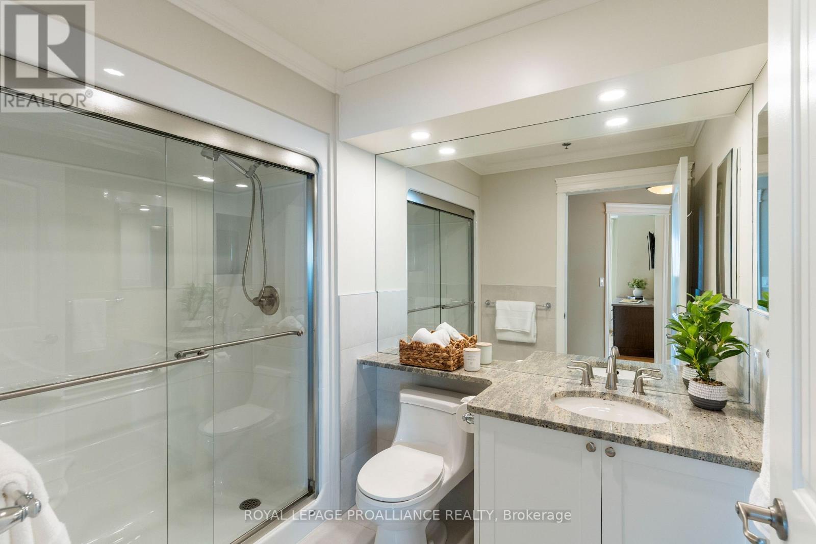 #1602 15 ST ANDREW STREET - 29