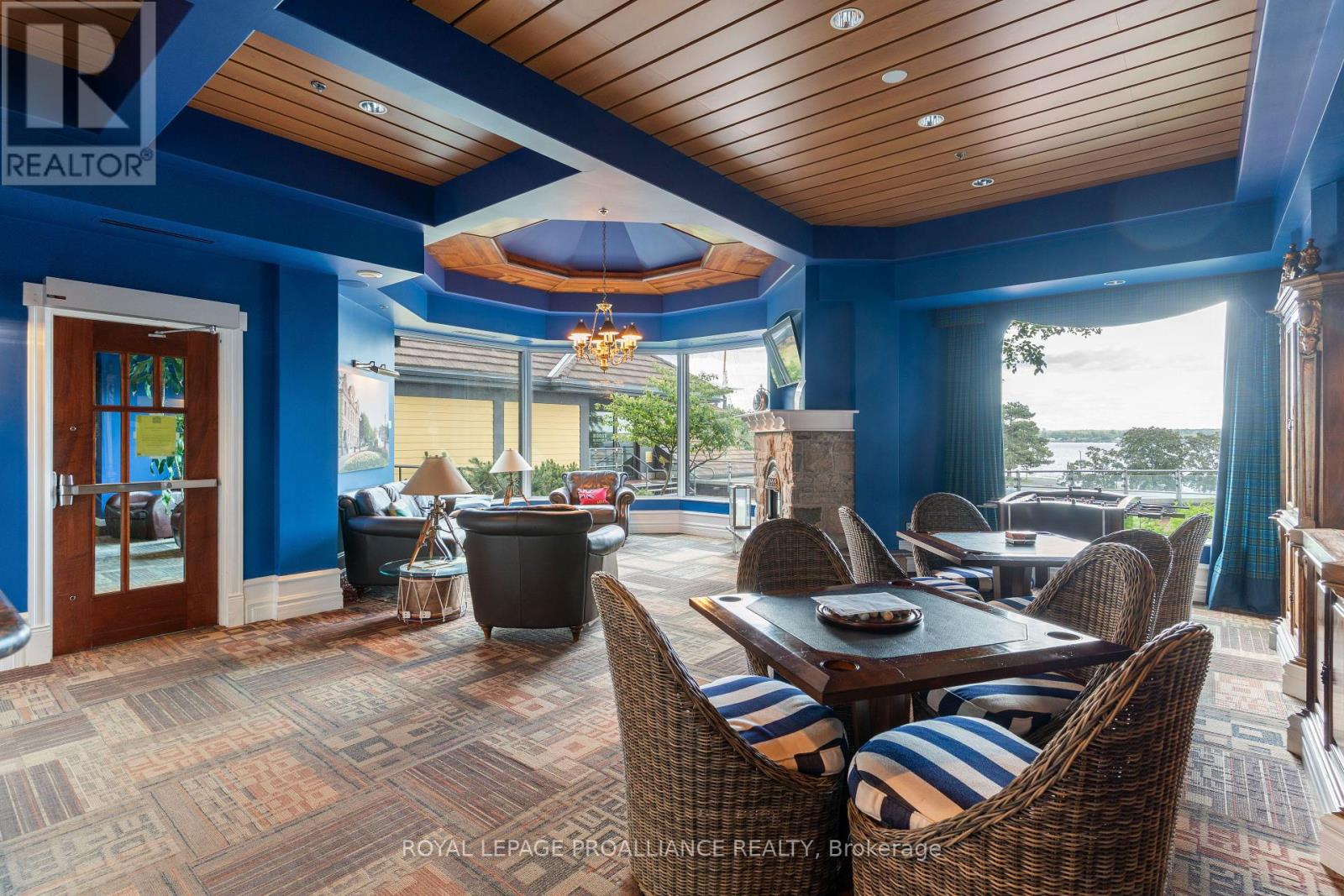 #1602 15 ST ANDREW STREET - 44