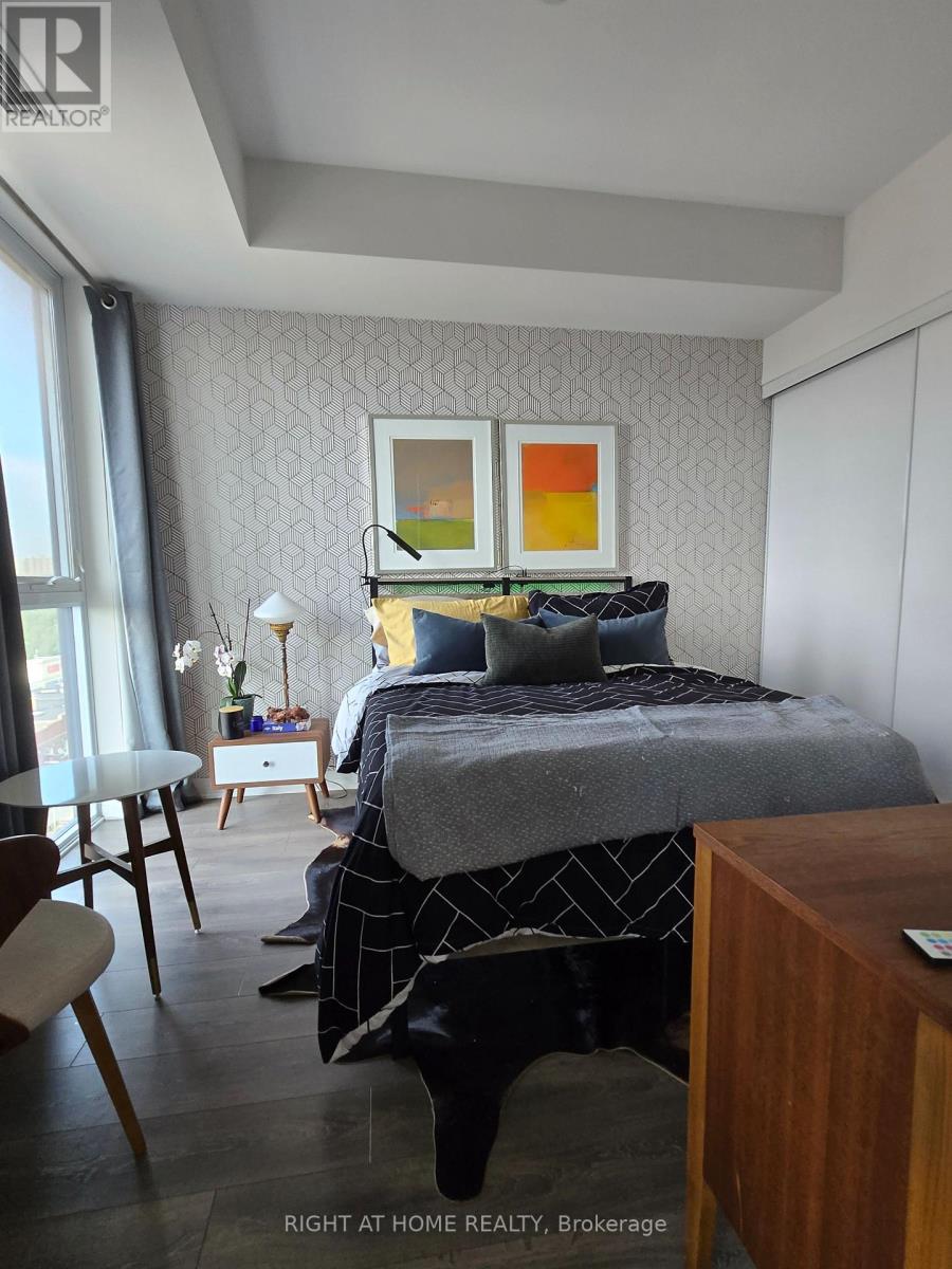 #715 2301 DANFORTH AVENUE - 13