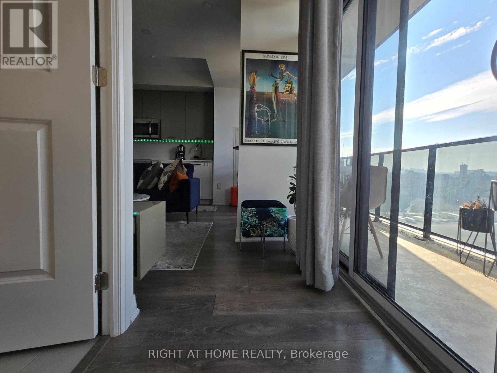 #715 2301 DANFORTH AVENUE - 14