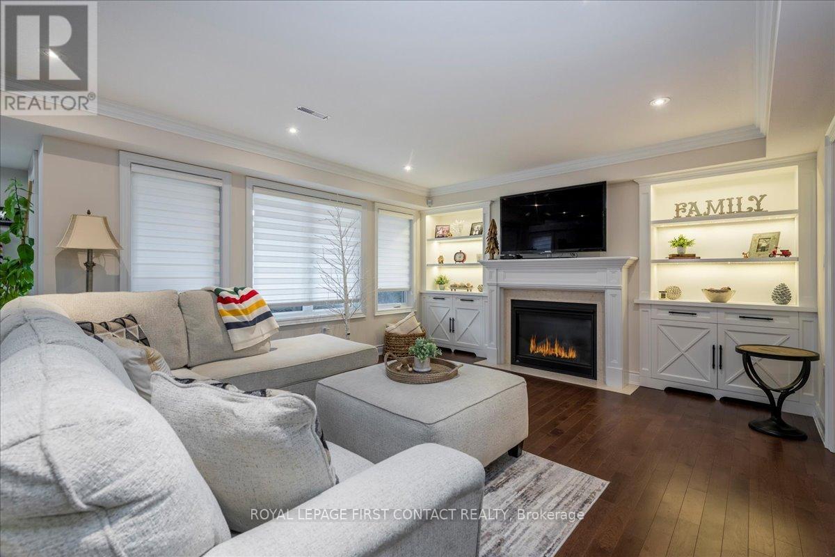 222 RIDGE WAY - 25