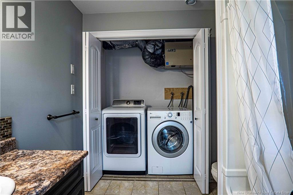 12 Burnett - Image 33