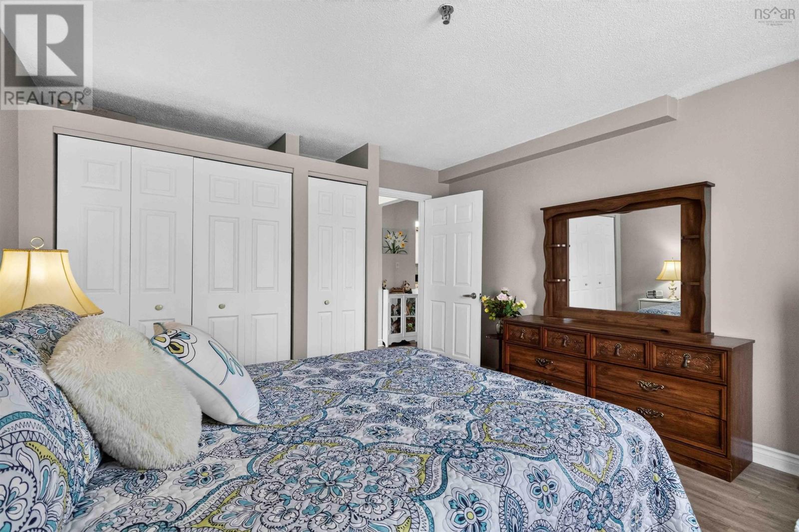 #310 64 Cumberland Drive - 28