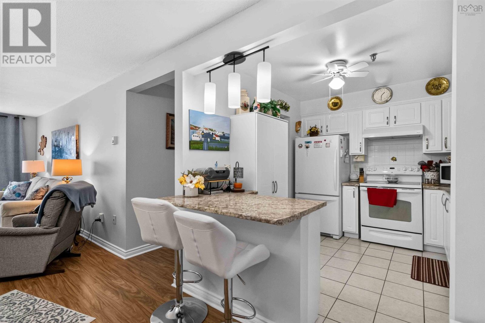 #310 64 Cumberland Drive - 14