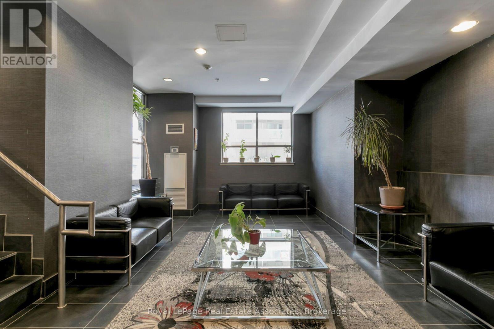 #512 812 LANSDOWNE AVENUE - 5