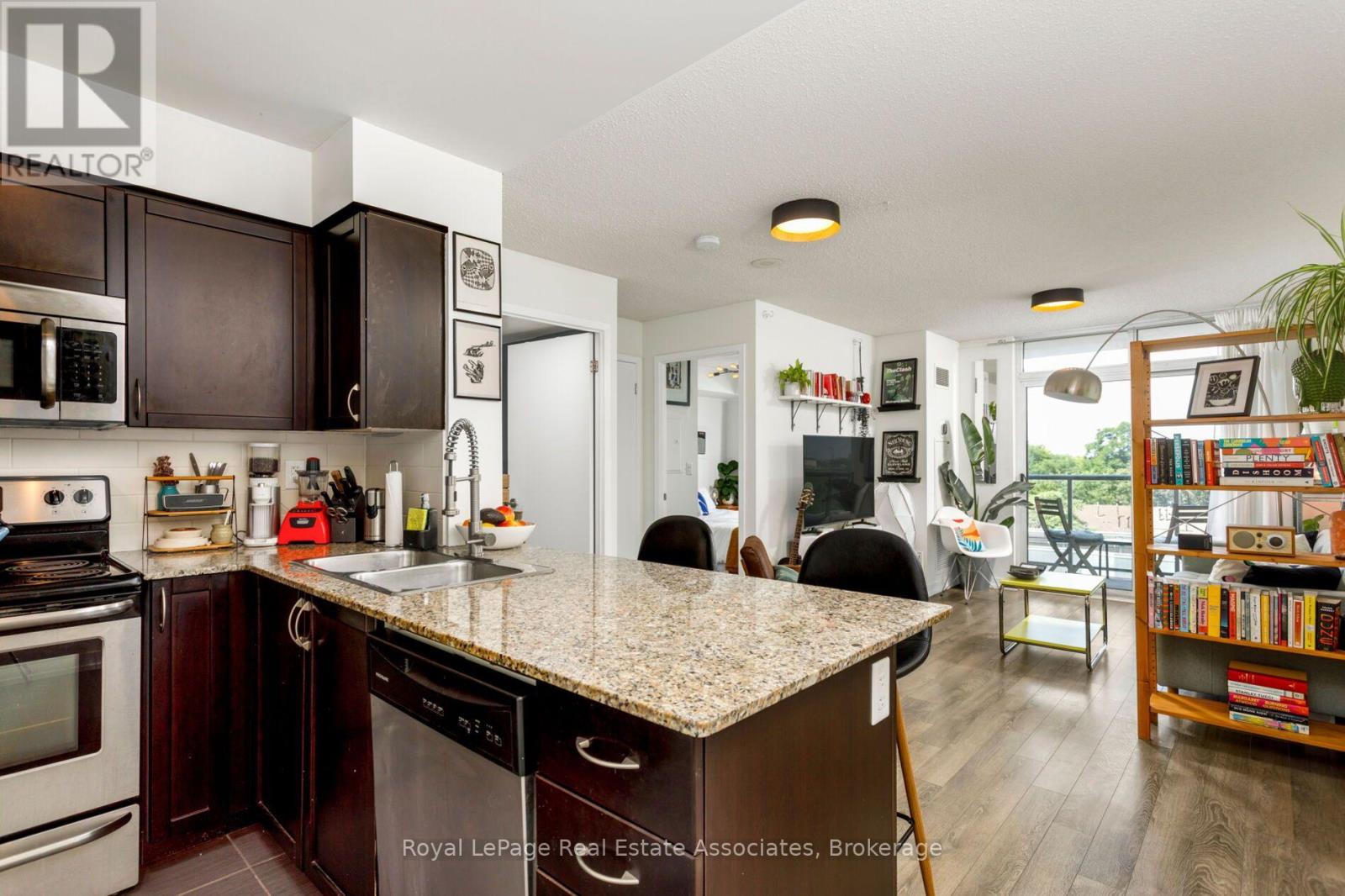 #512 812 LANSDOWNE AVENUE - 7