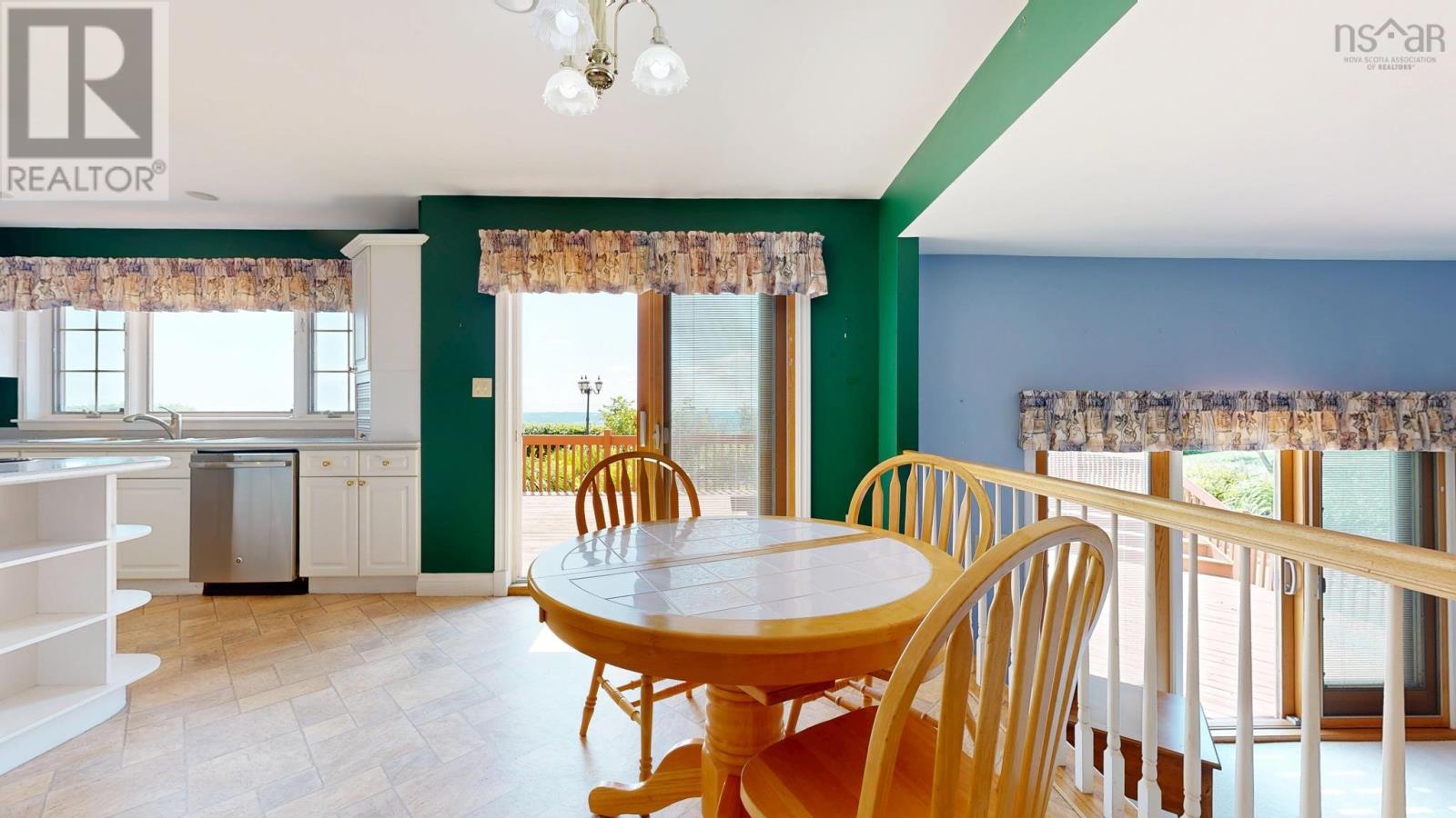 1608 Brow Of Mountain Road - 16