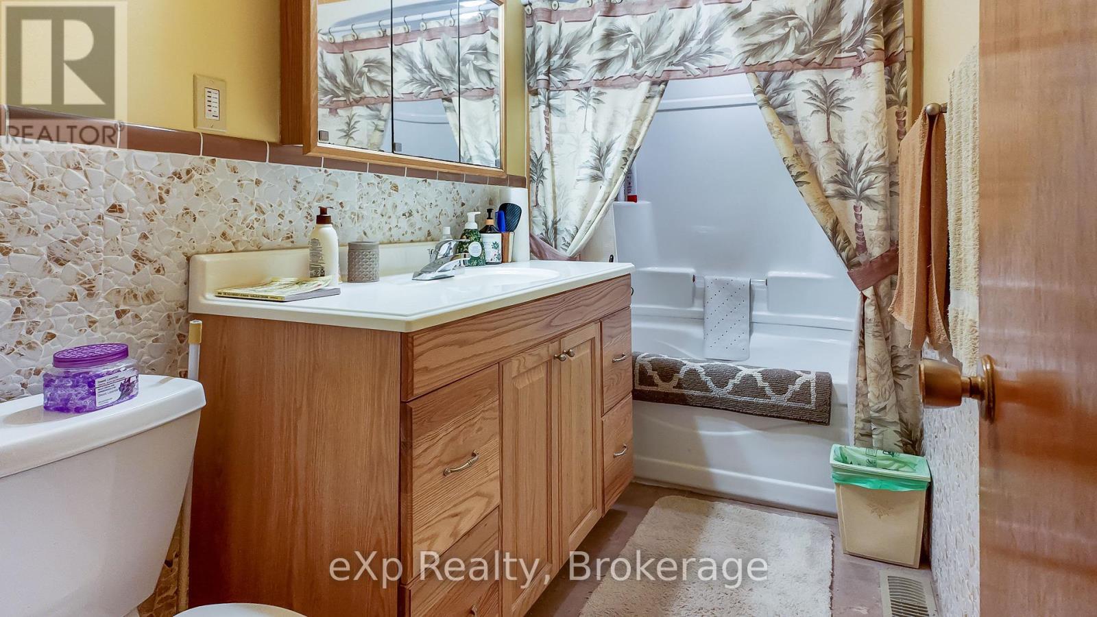 448 LAKE ROSALIND ROAD 4 - 29