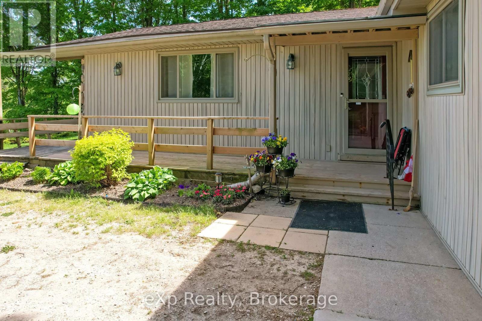 448 LAKE ROSALIND ROAD 4 - 33