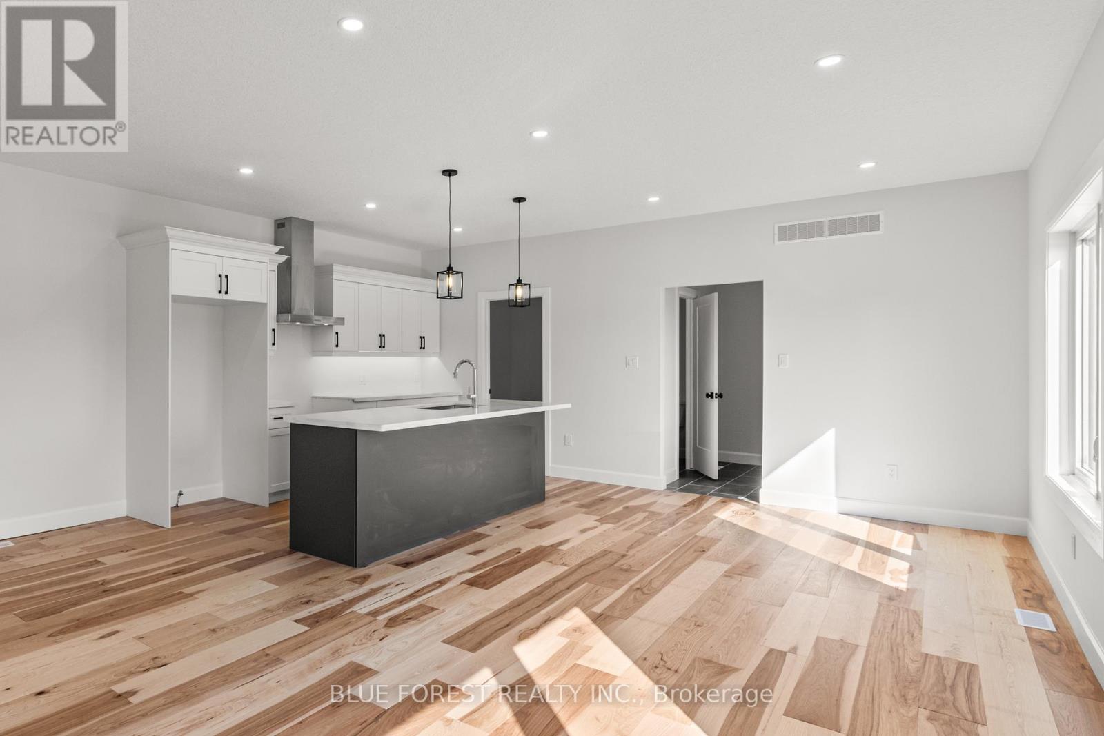 198 MCRAE STREET - 5