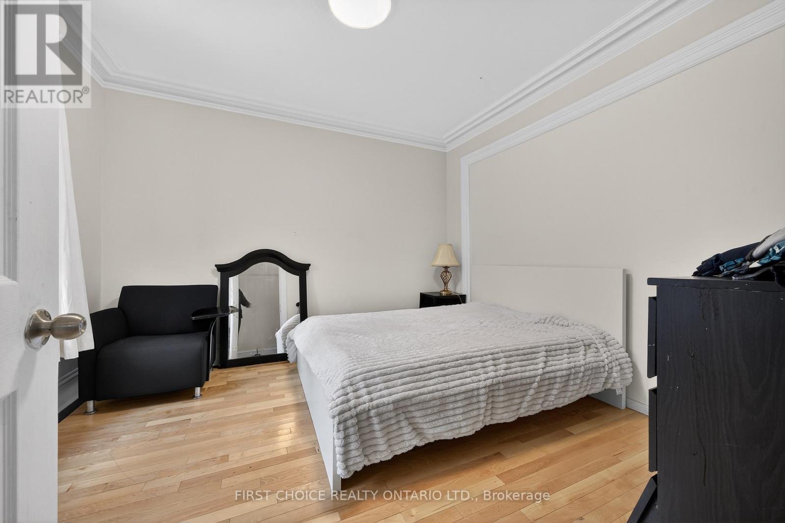 34 GILMOUR STREET - 14