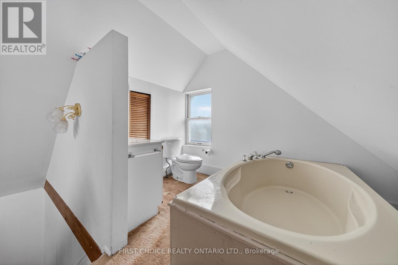 34 GILMOUR STREET - 24