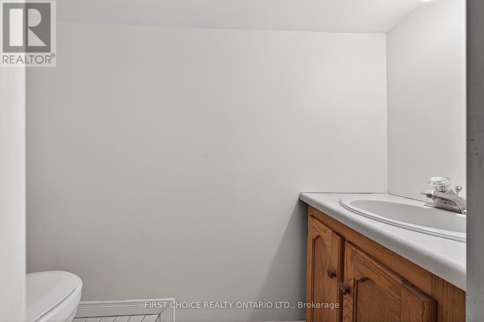34 GILMOUR STREET - 27