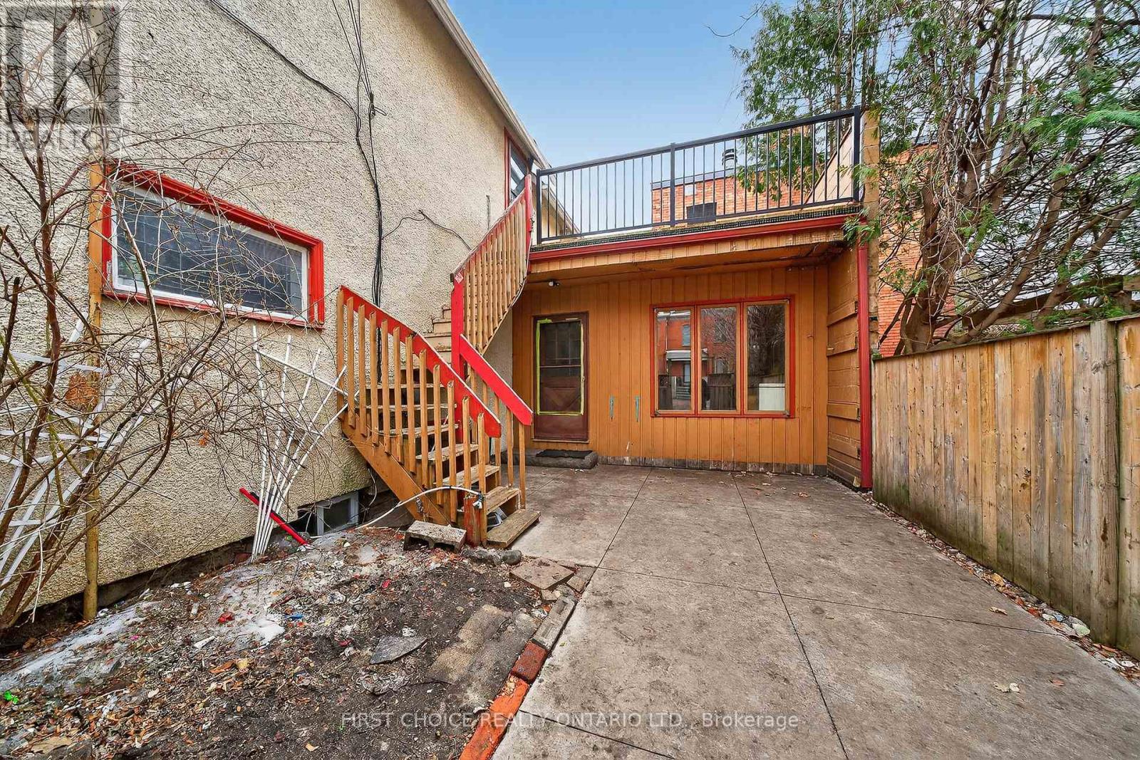 34 GILMOUR STREET - 29