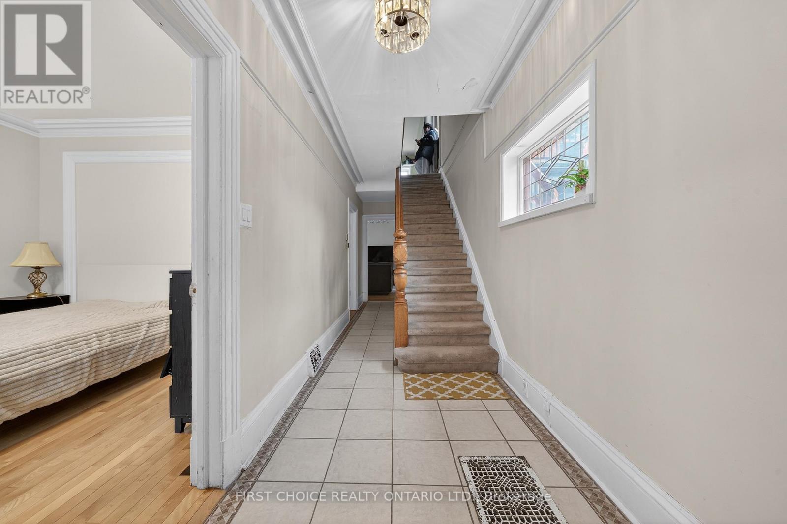 34 GILMOUR STREET - 4
