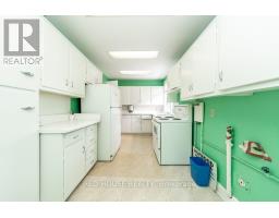 658 Vaughan Road, Toronto, ON M6E2Y5 Photo 31