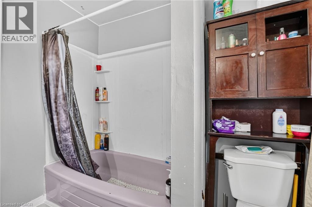 317 ALDER Street W - Image 23