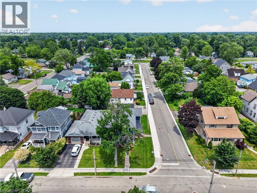 317 ALDER Street W - Image 30