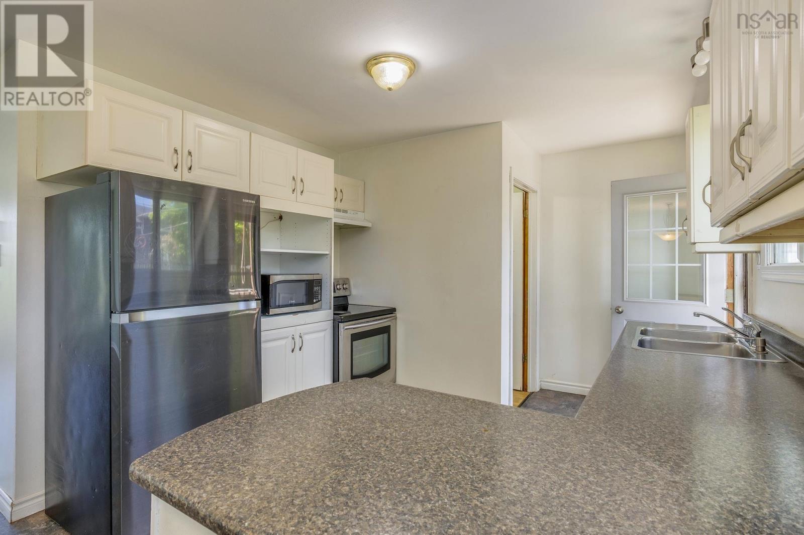 104 Arklow Drive - 9